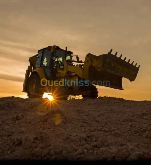 CATERPILLAR Retrochargeur 426F2