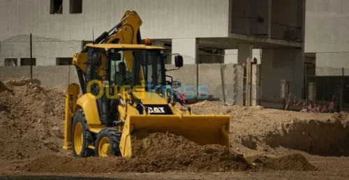 CATERPILLAR Retrochargeur 426F2