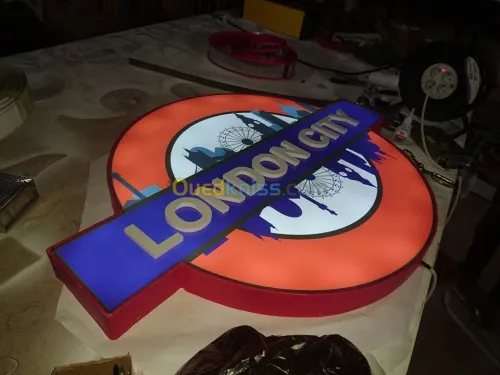 لوحات اشهارية