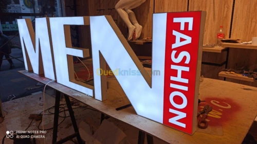 panneaux pub , enseigne lumineuse