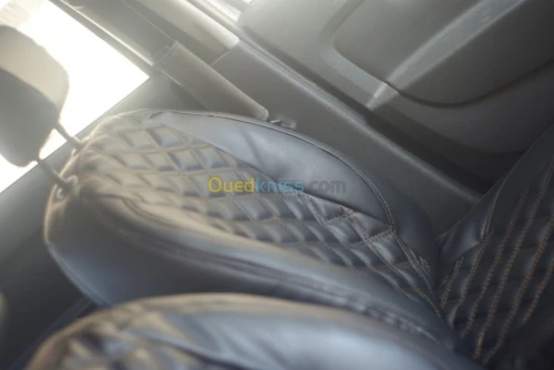 Couture de salons de voiture