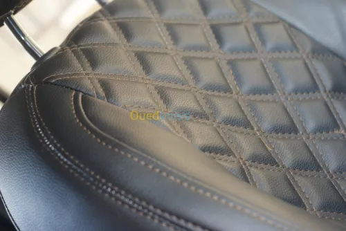 Couture de salons de voiture