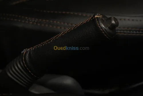 Couture de salons de voiture