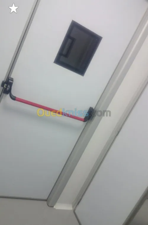 Porte pour l'industrie pharmaceutique