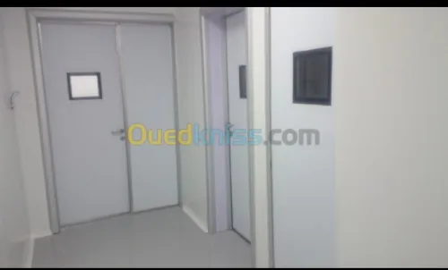 Porte pour l'industrie pharmaceutique