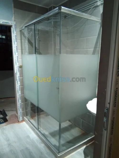 Cabine de douche en verre 