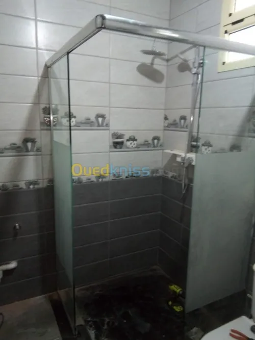 Cabine de douche en verre 