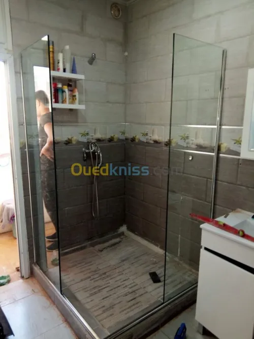 Cabine de douche en verre 