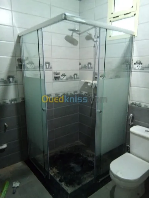 Cabine de douche en verre 