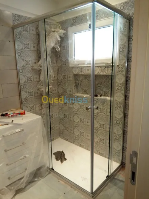 Cabine de douche en verre 