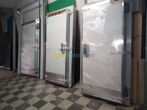 Vendre et montage des chambres froide