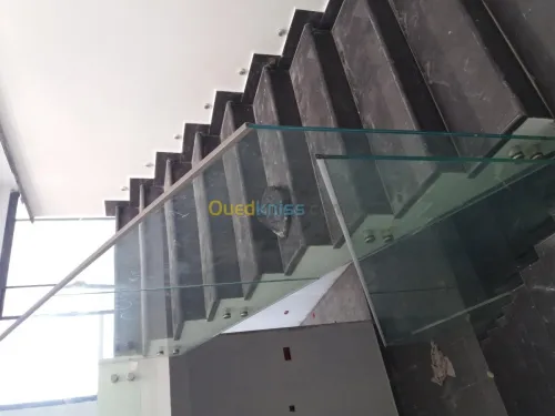 Pose rampe d'escalier et garde corps 