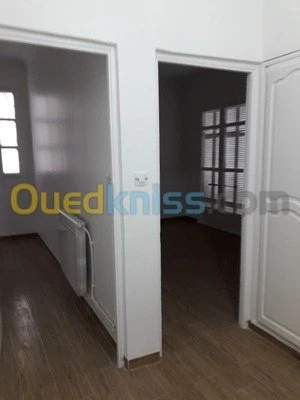 Location Appartement F4 Alger Hydra
