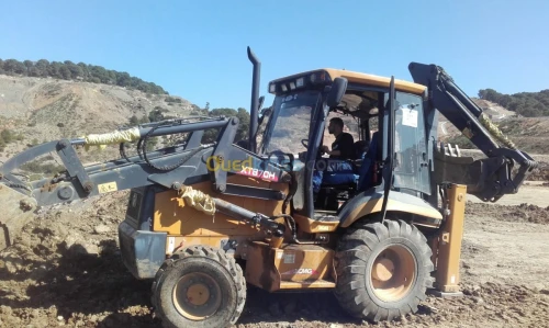 location d'engin retrochargeur xcmg 