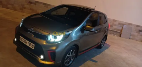 LOCATION DE VOITURE AVEC OU  SANS CHAU