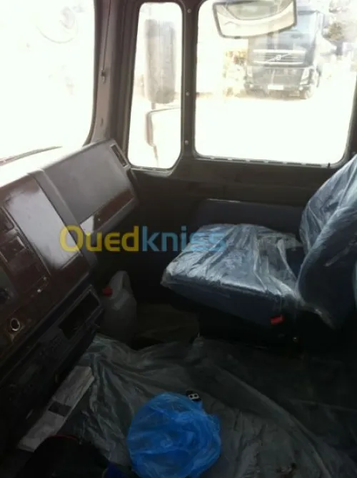 Location de camion SHACMAN STR