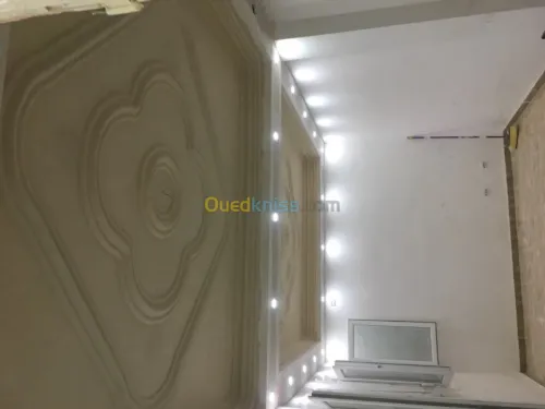 Decoration en platre et placoplatre