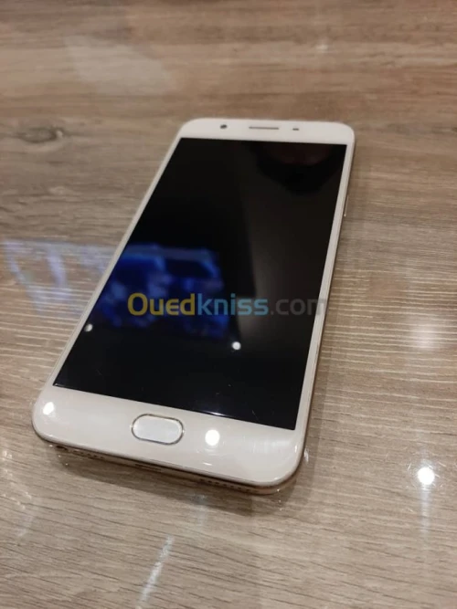 Oppo F1s