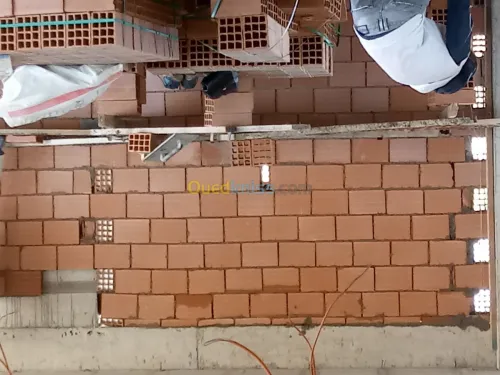 SERVICE DANS LE DOMAINE DE CONSTRUC 