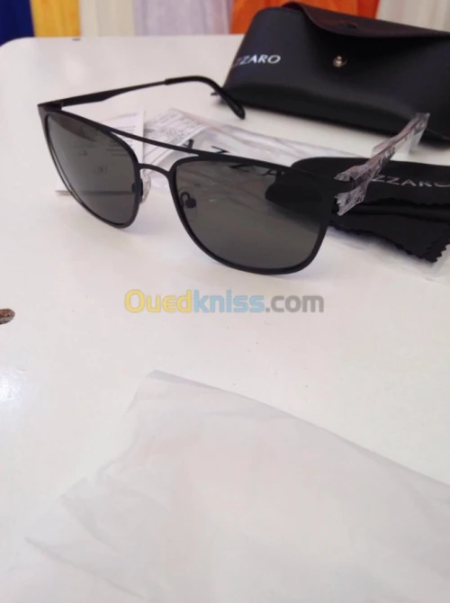 lunettes de soleil azzaro  