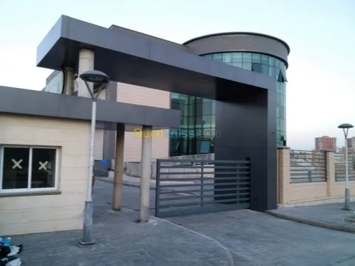 Revêtement en alucobond / murs rideaux