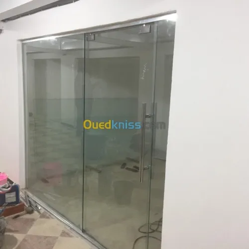 Séparation de bureau aluminium et plac