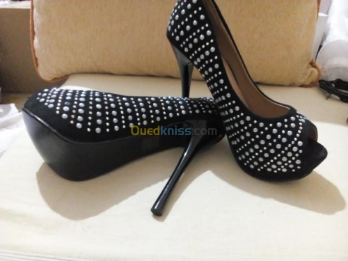 tres belles chaussures