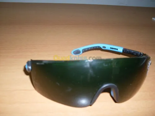 casquette + lunette + casque de sécuri