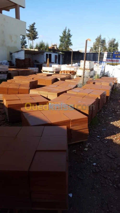 CARREAU SOL TERRASSE  EN  TERRE-CUITE