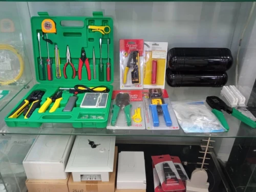 PINCE A SERTIR RJ45 ET RJ11