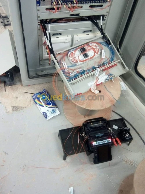 Travaux de fibre optiques et installat