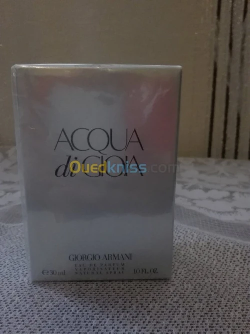 parfums originaux et testeur original dolge Gabbana oud Louis Vuitton Dior Armani Guerlain 