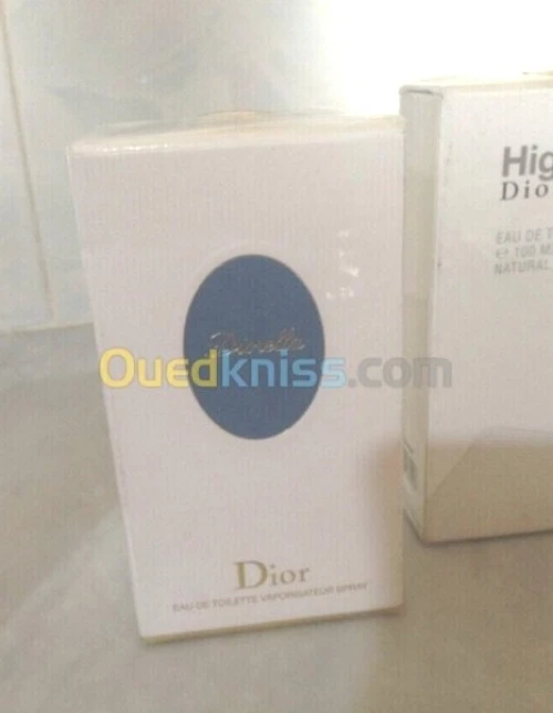 parfums originaux et testeur original dolge Gabbana oud Louis Vuitton Dior Armani Guerlain 