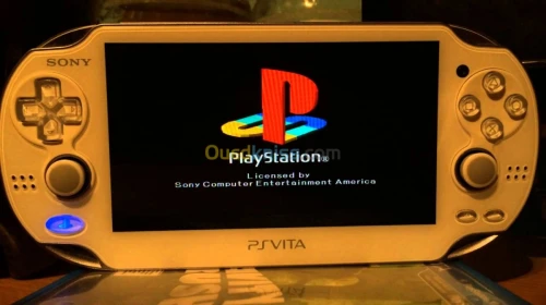 PS VITA FLASH + INSTALLATION DE JEUX