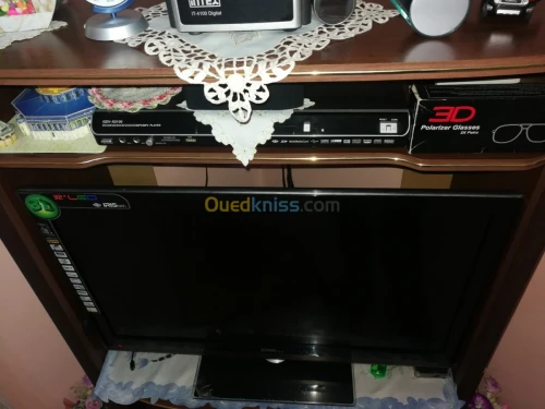 Table TV en très bon état presque neuf