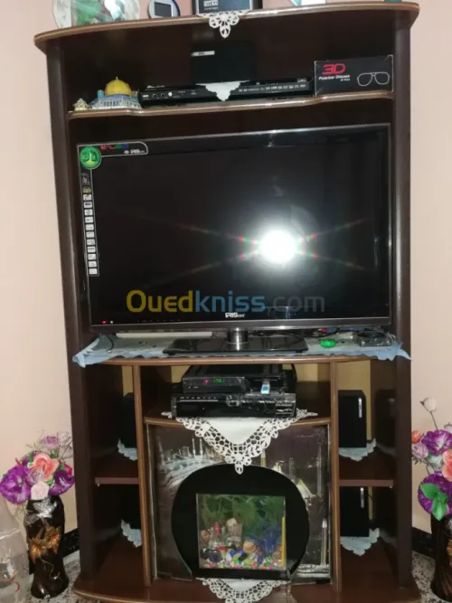 Table TV en très bon état presque neuf