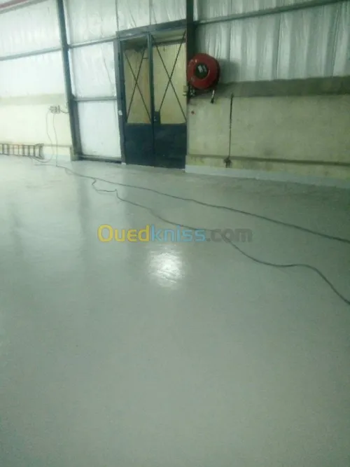 revêtement de sol epoxy et ponçage