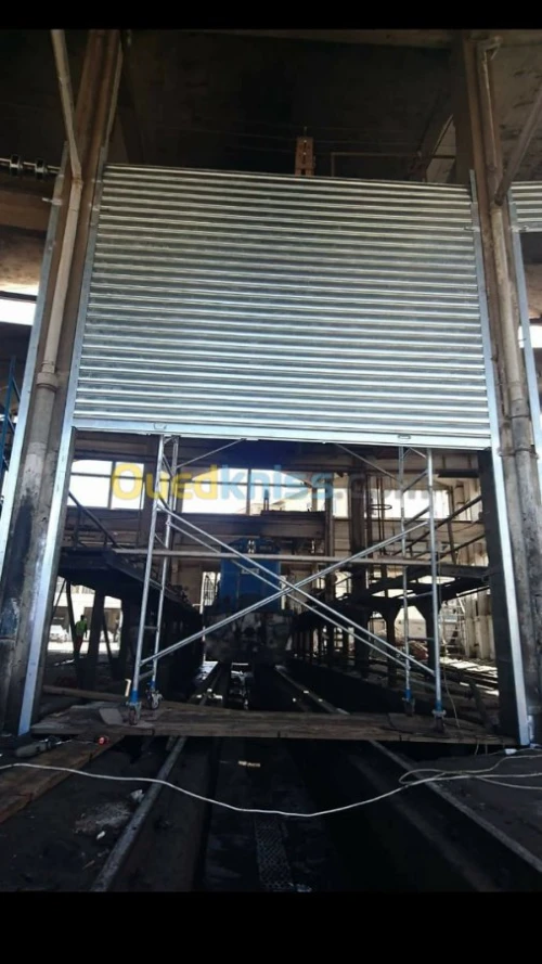 rideaux métalliques électrique
