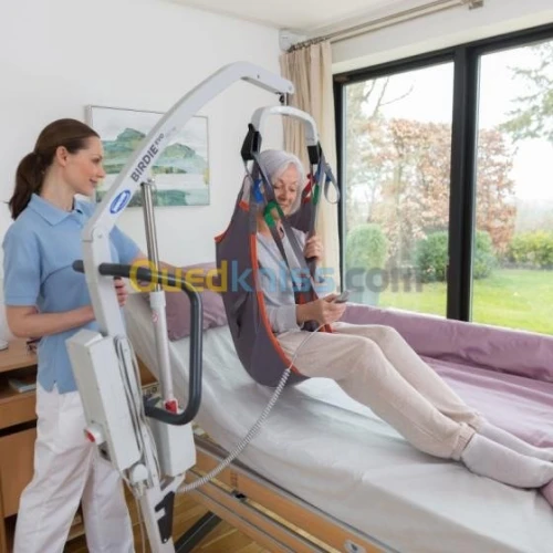 LOCATION LÈVE-PERSONNES INVACARE BIRDIE EVO