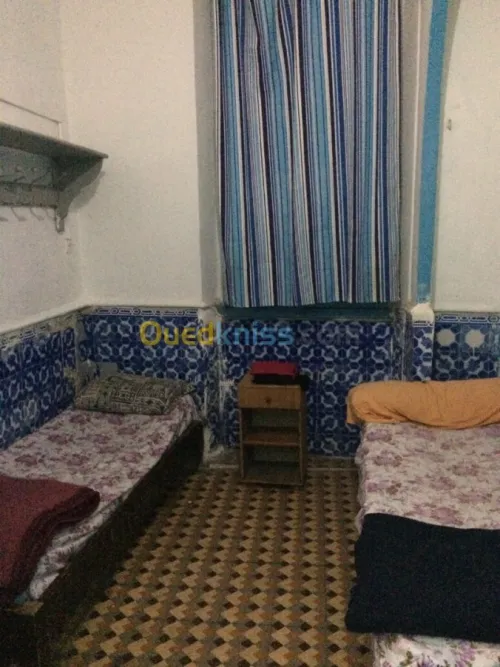 غرف شاغرة للنوم +دوش 