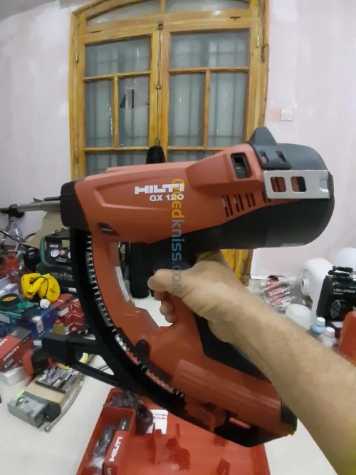 Vends cloueur Hilti GX 120