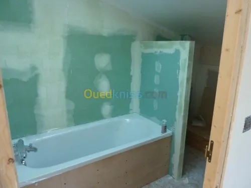 PLACOPLATRE ET PVC ET DEMENTABLE