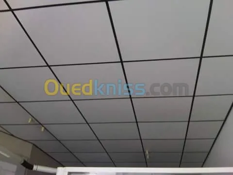 PLACOPLATRE ET PVC ET DEMENTABLE