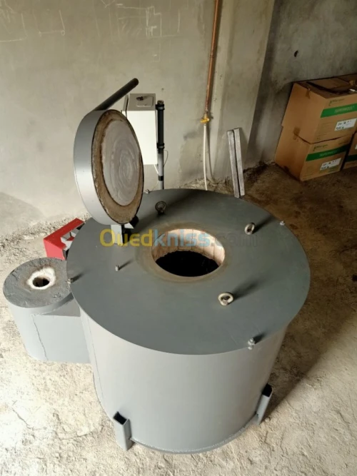 Four fusion fonderie (furnace)