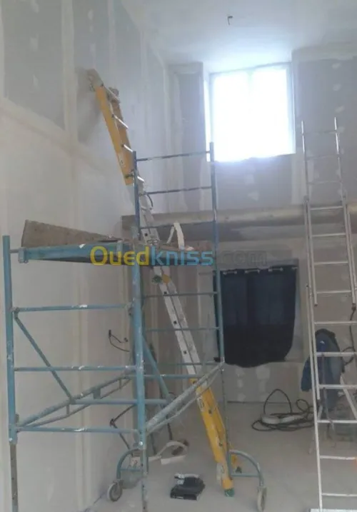 Plaquiste peintre jointeur