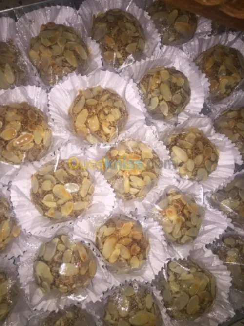 Gâteaux orientaux et secs sur commande