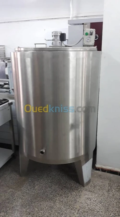 TANK ET CITERNES DE STOCKAGE  @