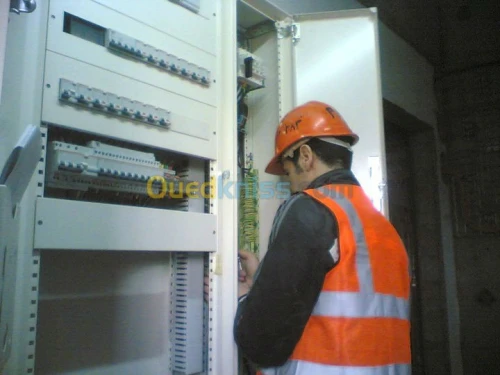 Electricien ( bâtiments et industriel)  كهربائي