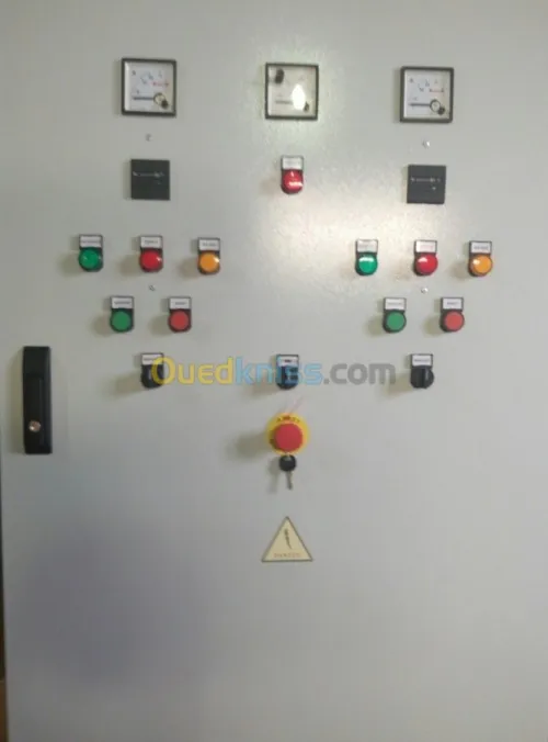 Équipement d'armoire électrique 