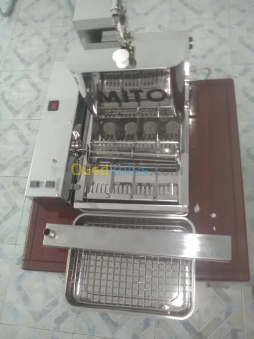 MINI DONUT MACHINE      